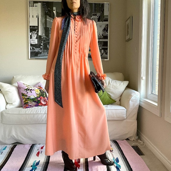 Vintage peachy orange ruffle pleated maxi dress - Picture 1 of 16